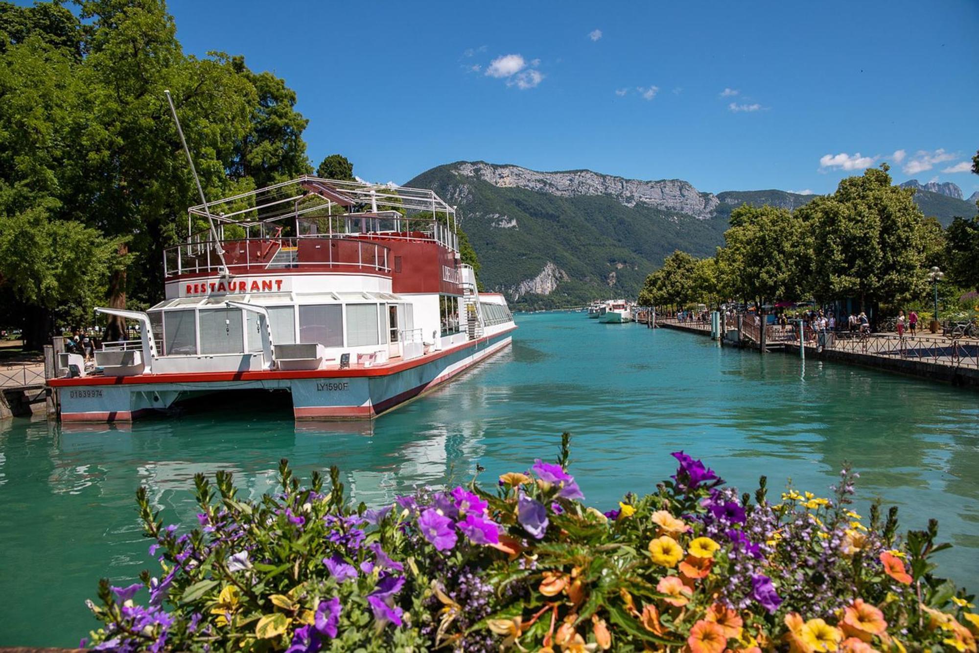 Le Bleu Du Lac 3 Etoiles - Secteur Recherche, Calme & Familiale, A 300M Du Lac & De La Vieille Ville, Garage Prive Annecy Exterior foto